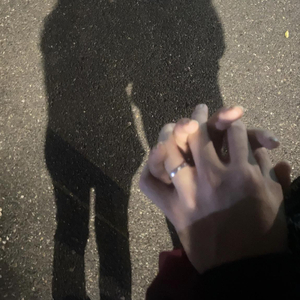 极品美女扒开粉嫩小泬!
